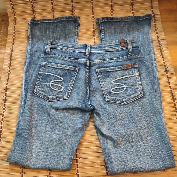7 for all mankind size 26 flare legged jeans, 100% cotton. - Picture 2 of 9